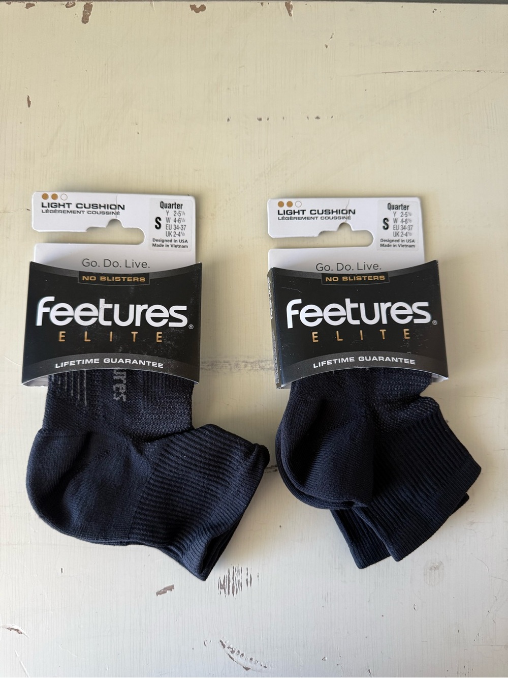2 pairs - Feetures Elite ankle socks • NWT • Women’s small